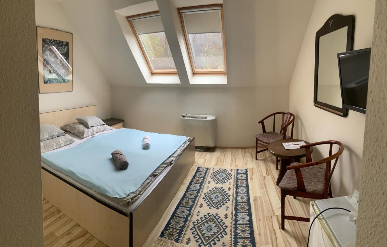 Tündérszikla Panzió Bed & Breakfast Pilisjaszfalu Dış mekan fotoğraf
