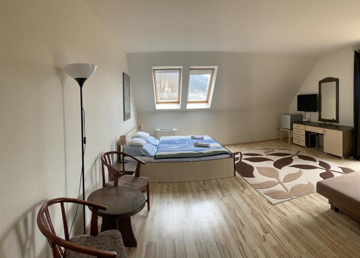 Tündérszikla Panzió Bed & Breakfast Pilisjaszfalu Dış mekan fotoğraf